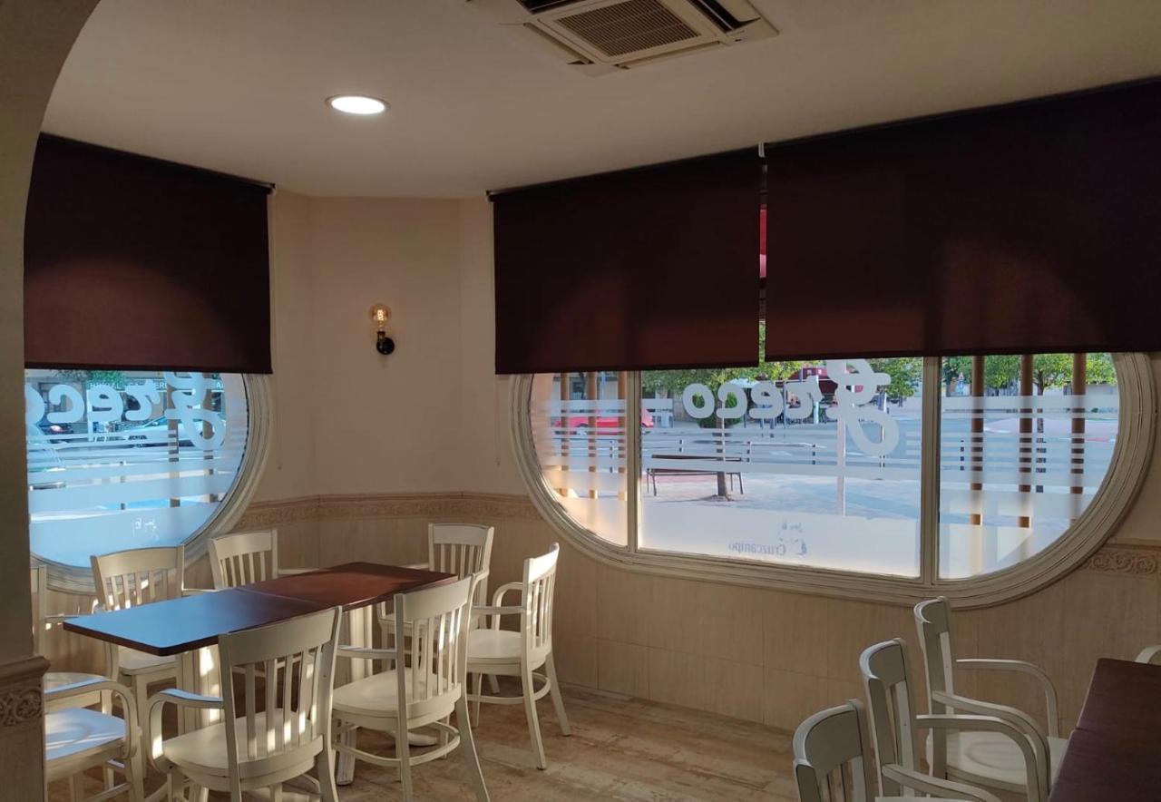 Hostal-Cafe Gutgreco Sonseca Dış mekan fotoğraf