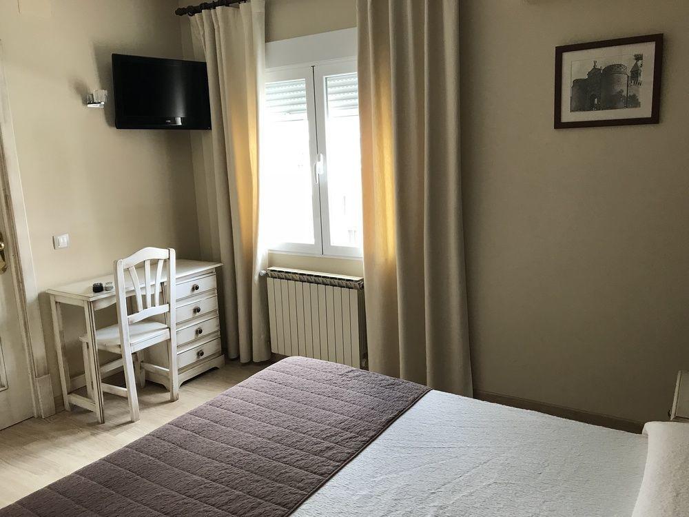 Hostal-Cafe Gutgreco Sonseca Dış mekan fotoğraf